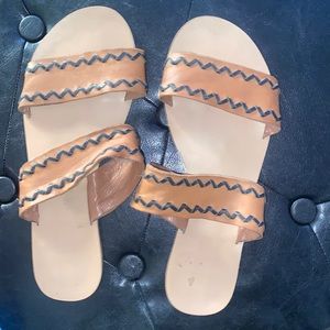 Lulu’s sandals